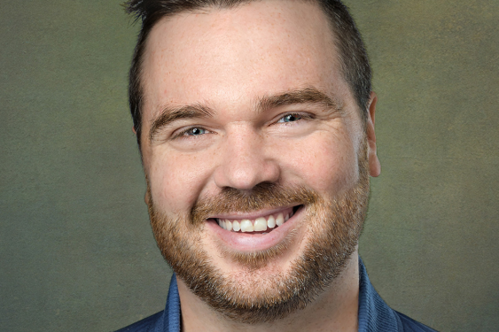 A headshot of Kevin Roose