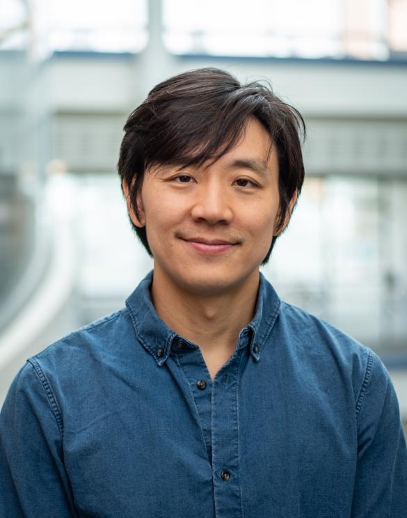 A headshot of Andrew Lee